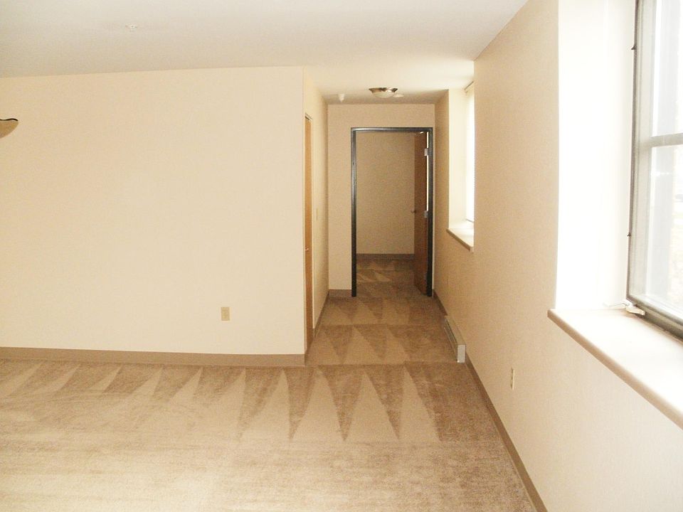 1st image of 1120 E Parkway Ave #Corner