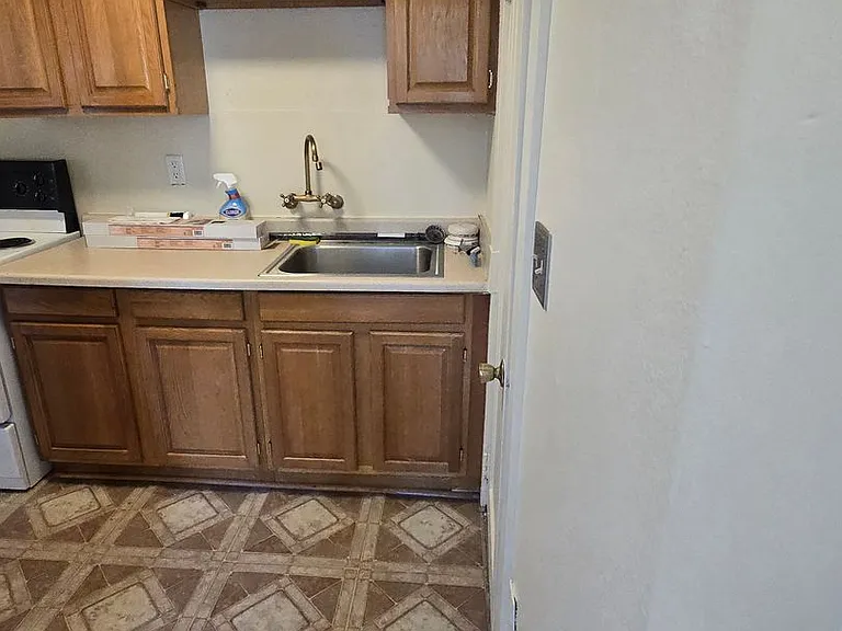 403 De Barr Ave — Photo 10