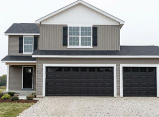 201 Red Cliff Ct, Wentzville, MO 63385