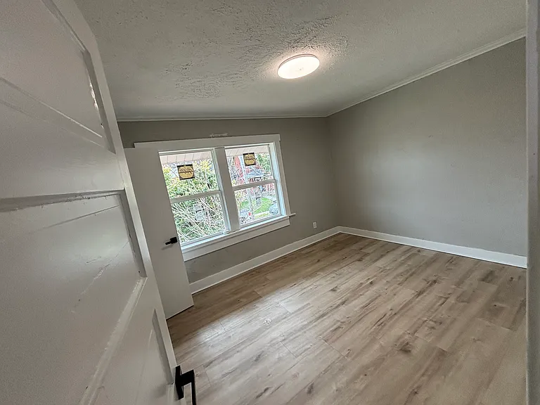 444 Ohio Ave — Photo 8