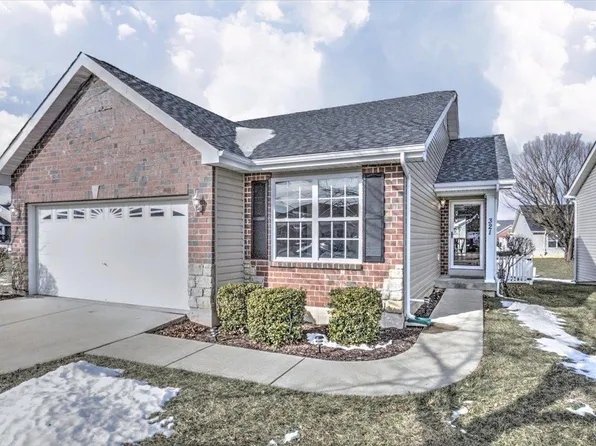 321 Stone Village Dr, Wentzville, MO 63385