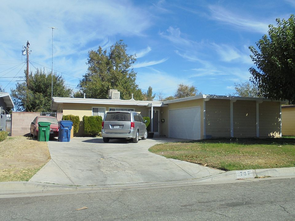 1st image of 727 Woodgate St
