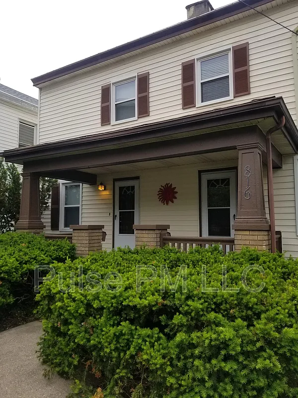 1 bed, 1.0 bath, 600 sqft, $1,200 — Photo 2