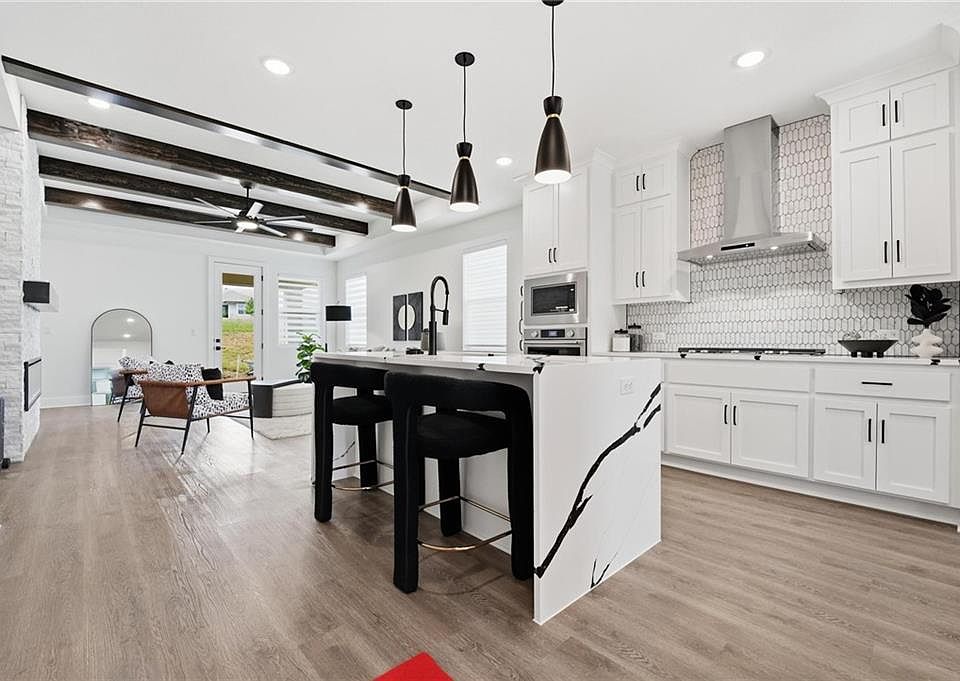 1st image of 1219 Saddle Ct