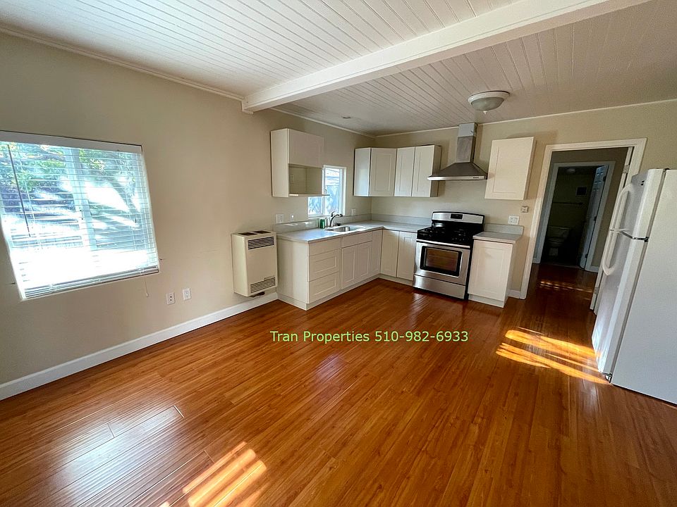 Living room to kitchen.