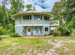 131 Cedar St, San Mateo, FL 32187