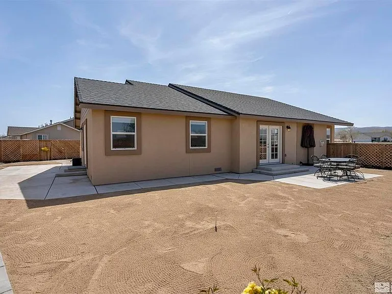 1212 Roland Ct — Photo 17