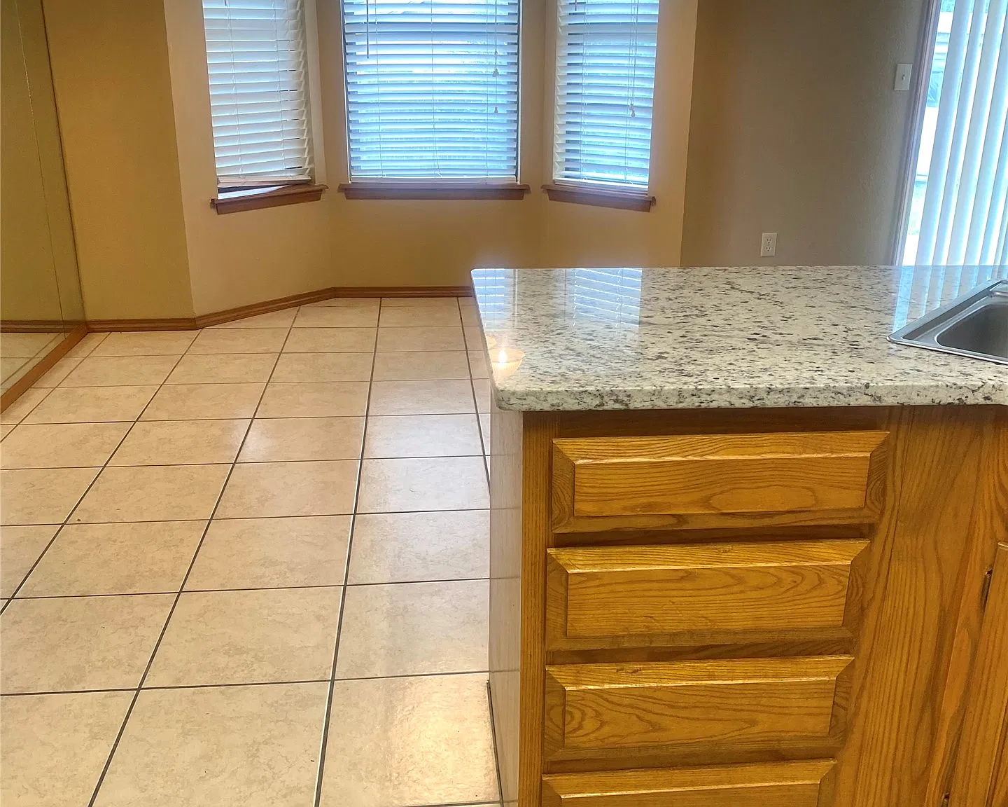 3 bed, 2.0 bath, 1521 sqft, $1,500 — Photo 4