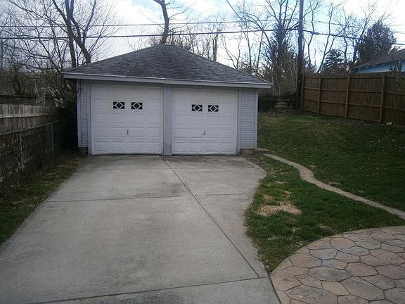 2nd image of 142 Northwood Ave