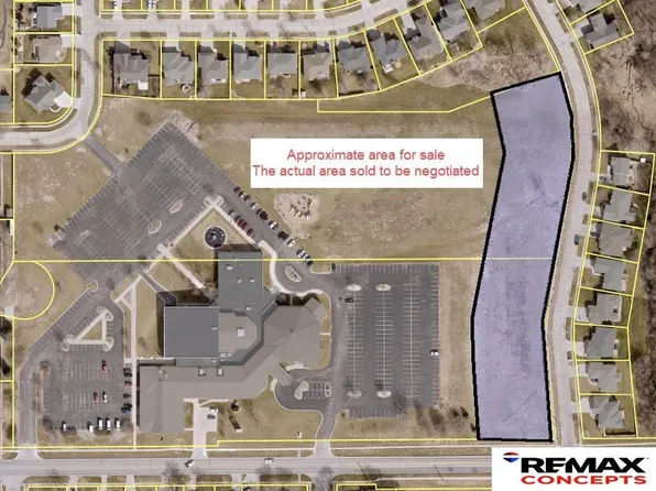 7800 Holdrege St, Lincoln, NE 68505