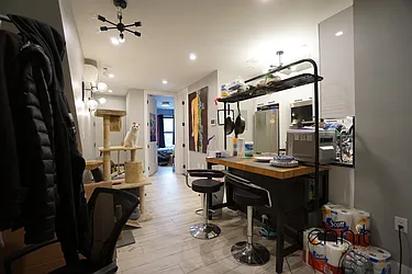 Rented by Rennit Inc.