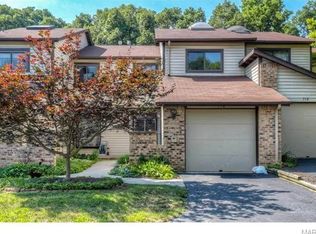 712 Windy Ridge Dr, Ballwin, MO 63021