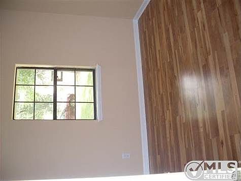 5th image of 1011 Sykes Dr #1