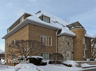 630 Ballantrae Dr #1300A, Northbrook, IL 60062