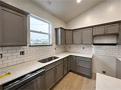 107 W Gail — Photo 4