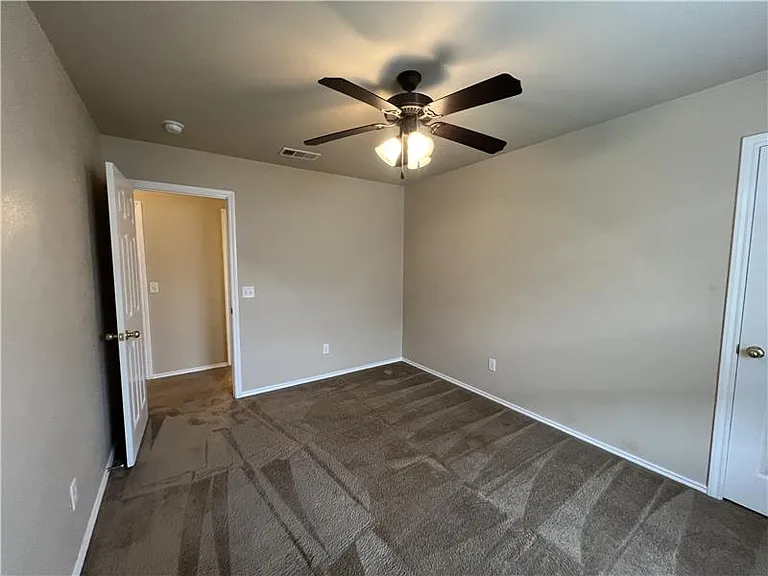 4205 Cambridge Dr #B — Photo 20