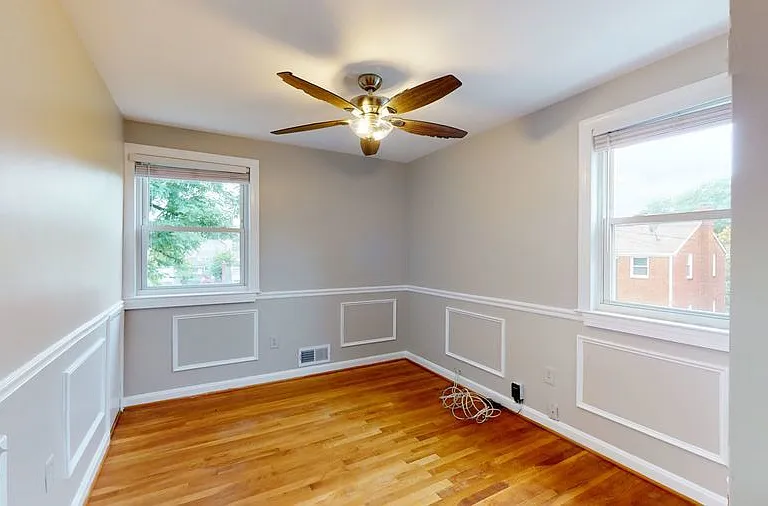 813 Hilltop Ter SE — Photo 18