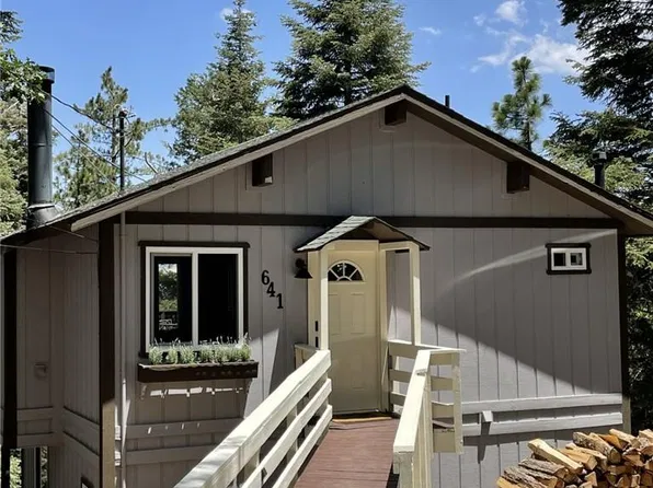 641 Ivy Ln, Lake Arrowhead, CA 92352
