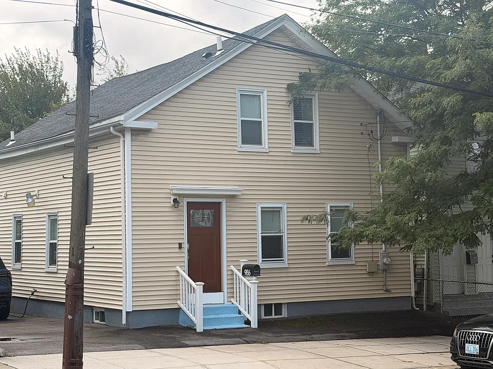 986 Atwells Ave