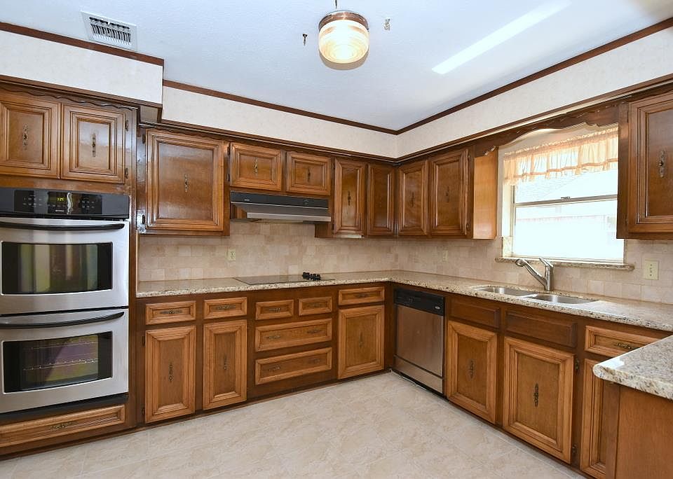 1st image of 5819 Boyce Springs Dr