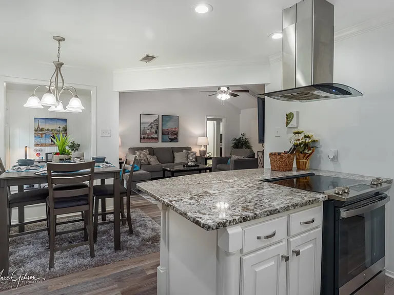 106 Fountainbleu Dr — Photo 11