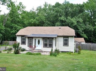 407 Hartford Rd, Mount Laurel, NJ 08054