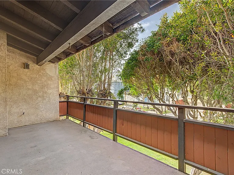 214 Topaz St — Photo 20