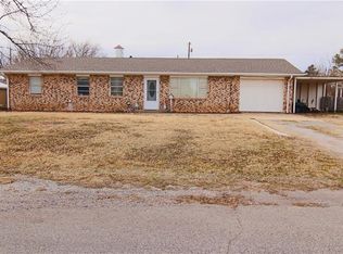 511 S Oak, Erick, OK 73645