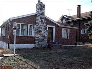 2nd image of 6120 Lucille Ave