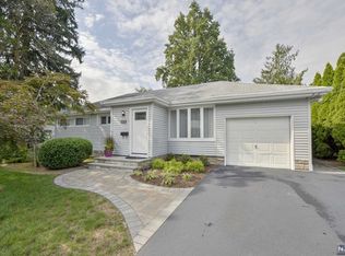 18-26 Hillery St #1X, Fair Lawn, NJ 07410