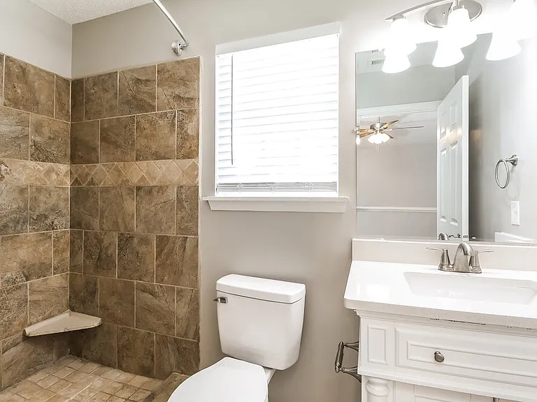 137 Lantana Dr — Photo 12