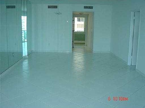 5th image of 5333 Collins Ave APT 903