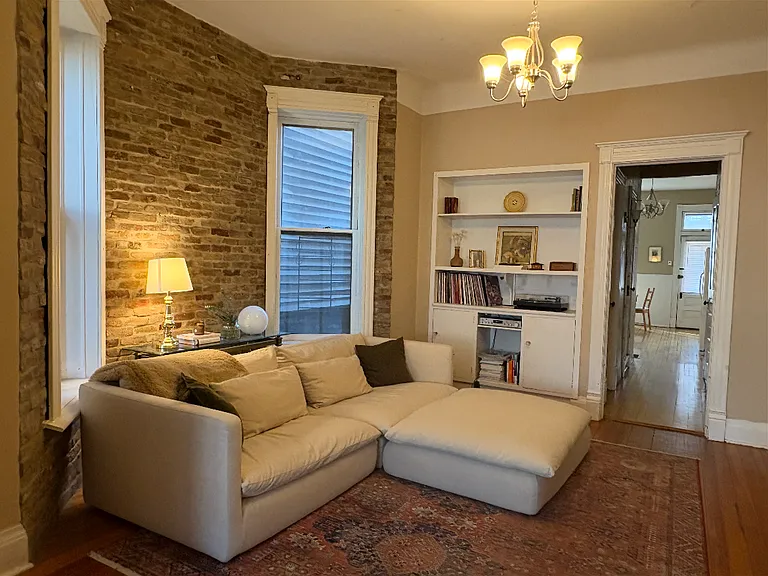 1123 W Drummond Pl #1 — Photo 5