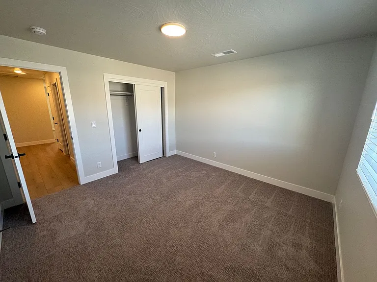 3934 E Fossil Way — Photo 15
