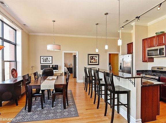 5th image of 4440 N Kedzie Ave Unit 301