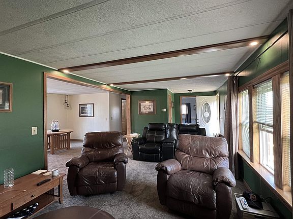 5th image of 240 Ridgewood Dr