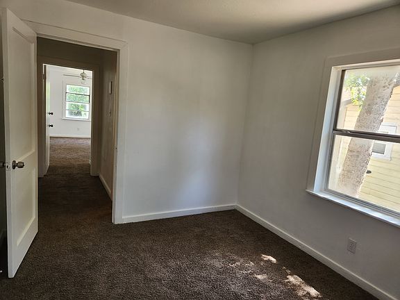 Front Bedroom (1)