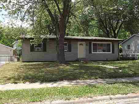 2nd image of 1417 S Queen Dr