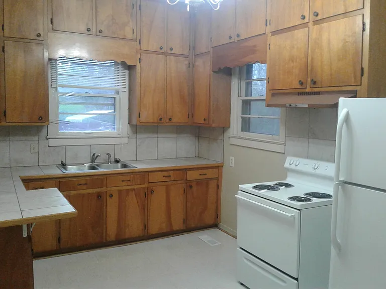 MORE cabinets !!