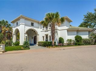 32 Downs Lake Cir, Dallas, TX 75230