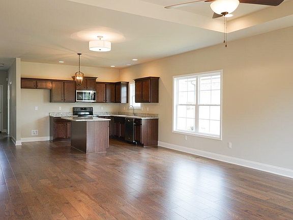 4th image of 621 McIntyre St Lot 35