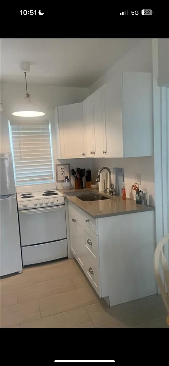 Building Photo - 4228 N Ocean Dr #28