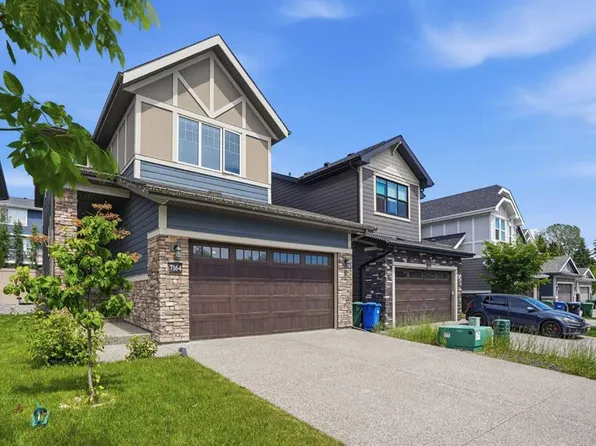 7164 S 11th Ave SW, Calgary, AB T3H 3V5