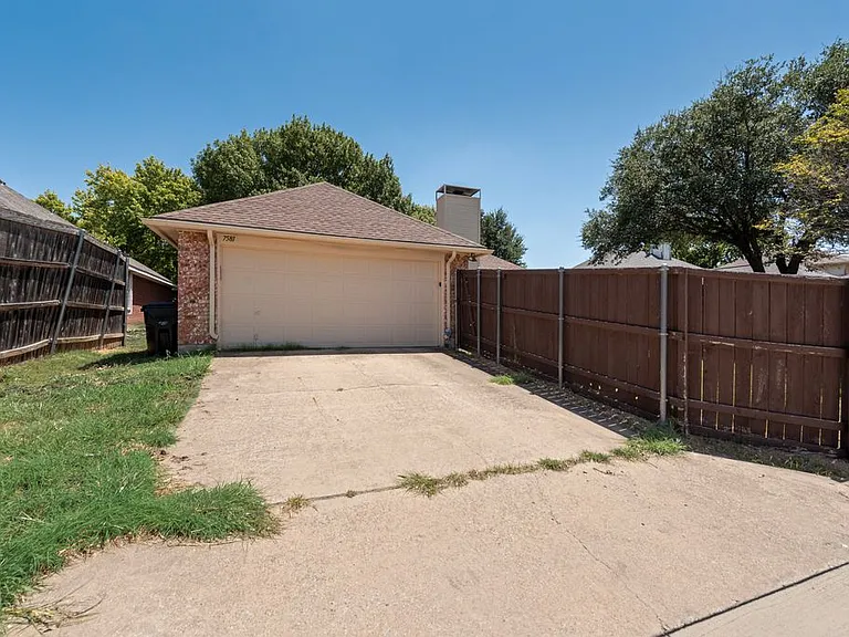 7581 Lancelot Rd — Photo 10
