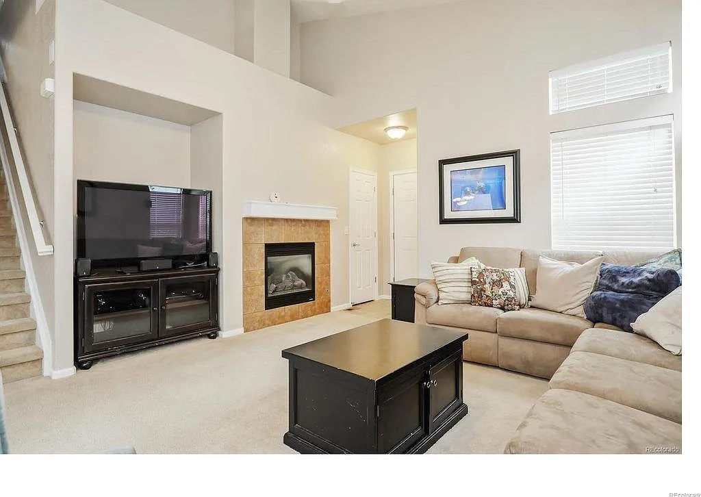 Building Photo - 5440 Jaguar Way