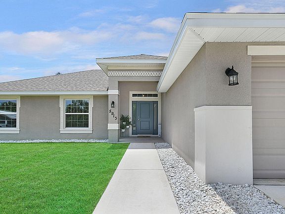 3rd image of 5913 Balsam Drive