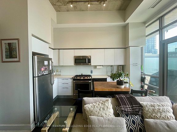5th image of 399 Adelaide St W #Penthouse 1008