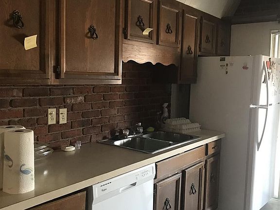 2nd image of 1002 Avenue G