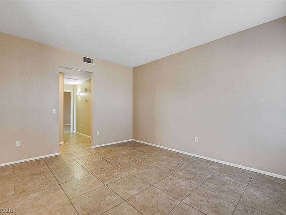 5th image of 520 Arrowhead Trl Unit 114