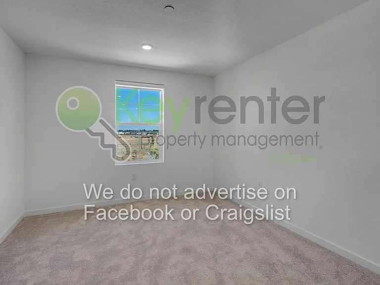 7650 Kobuk Valley Cir — Photo 32